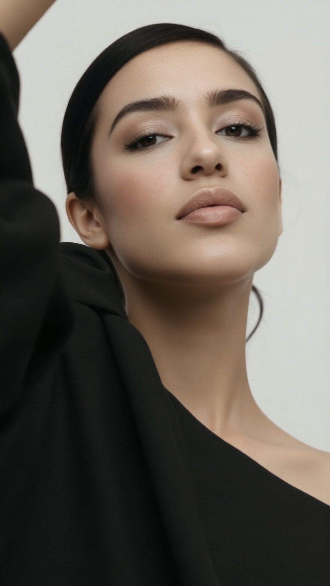 The Art of Aging Well: A Guide to Maintaining Healthy, Youthful-Looking Skin